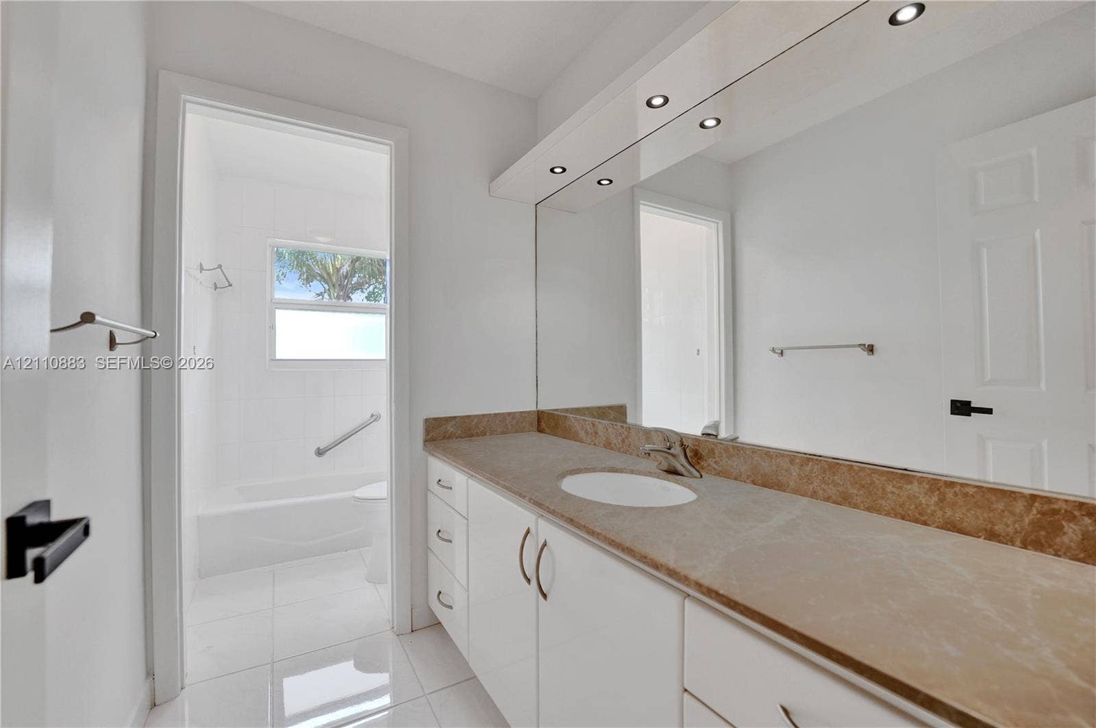 417 SE 4th Street, Dania, Dania Beach, FL 33004 Photo 10