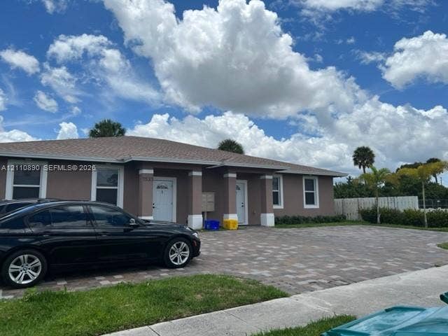 1533 W 26th Court, Riviera Beach, FL 33404 Photo 1
