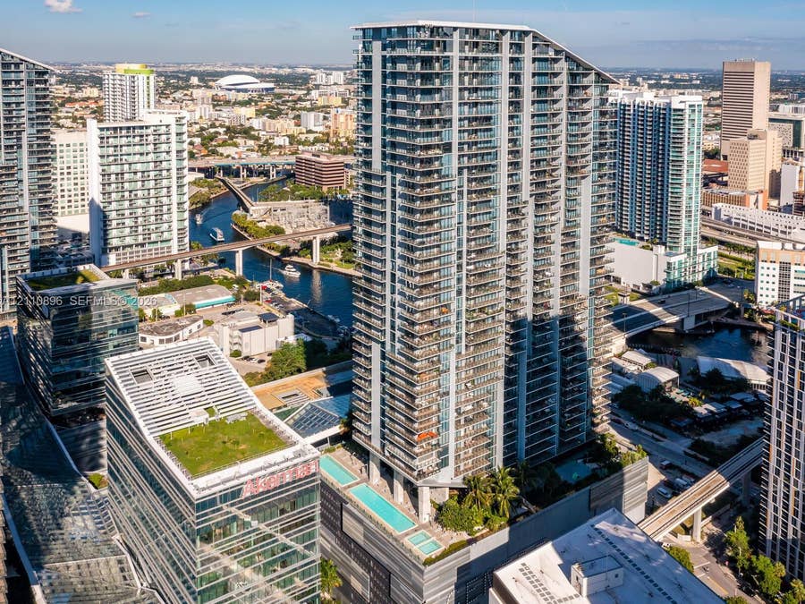 Property photo for 68 SE 6th Street, #1906, Miami, FL