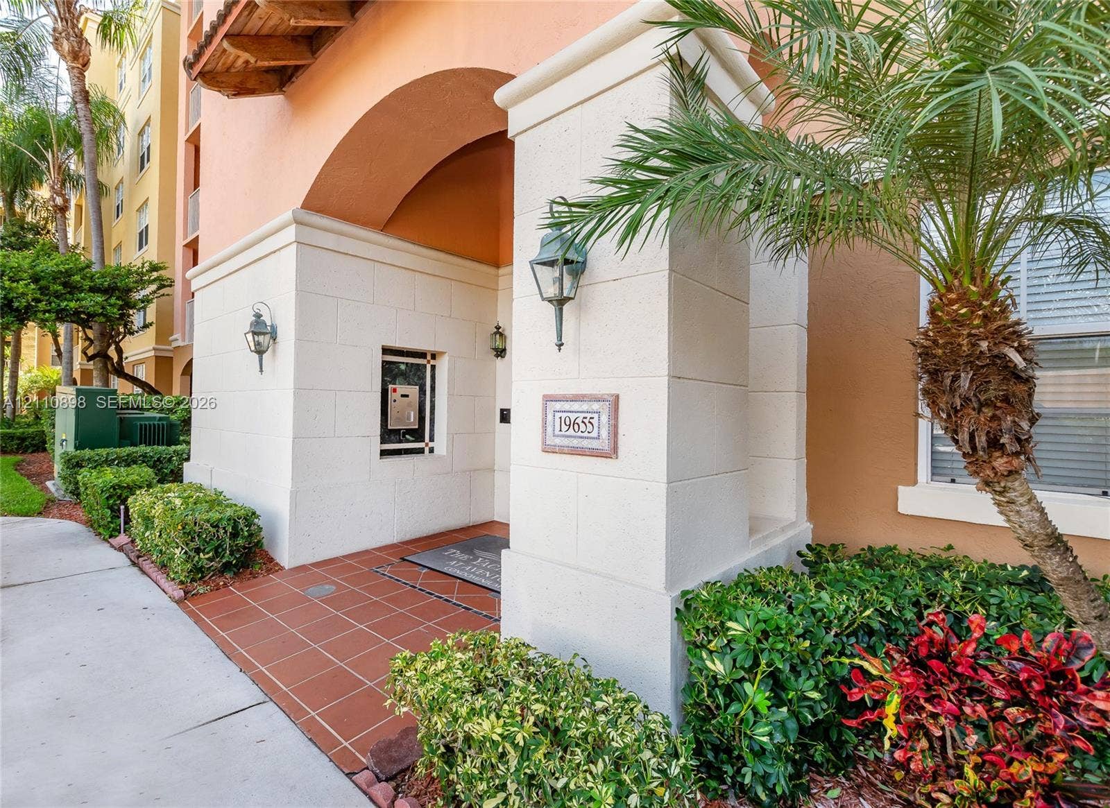 19655 E Country Club Drive, #6207, Aventura, FL 33180 Photo 3