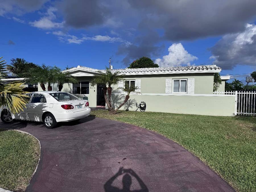 Property photo for 4311 SW 97th Place, Miami, FL