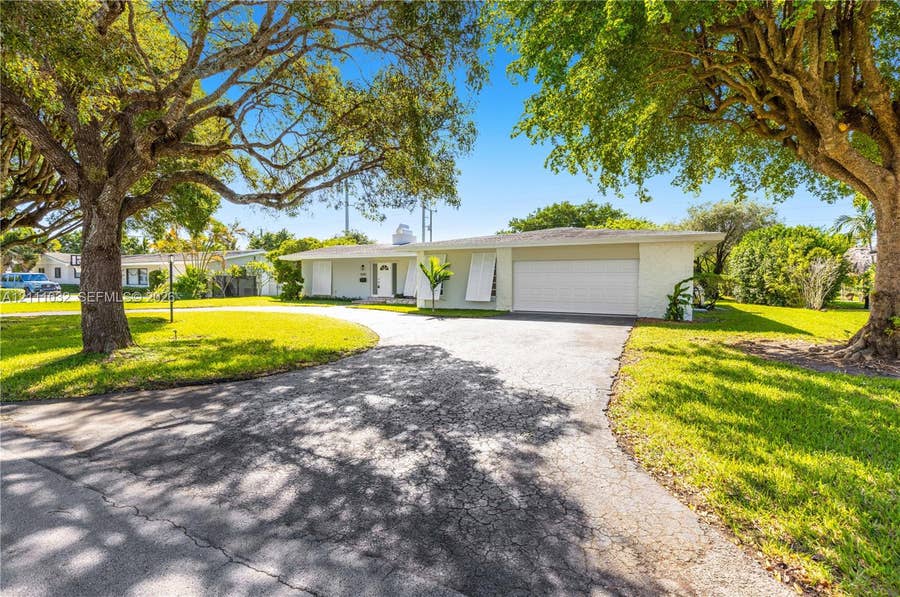Property photo for 8010 SW 139th Terrace, Palmetto Bay, FL