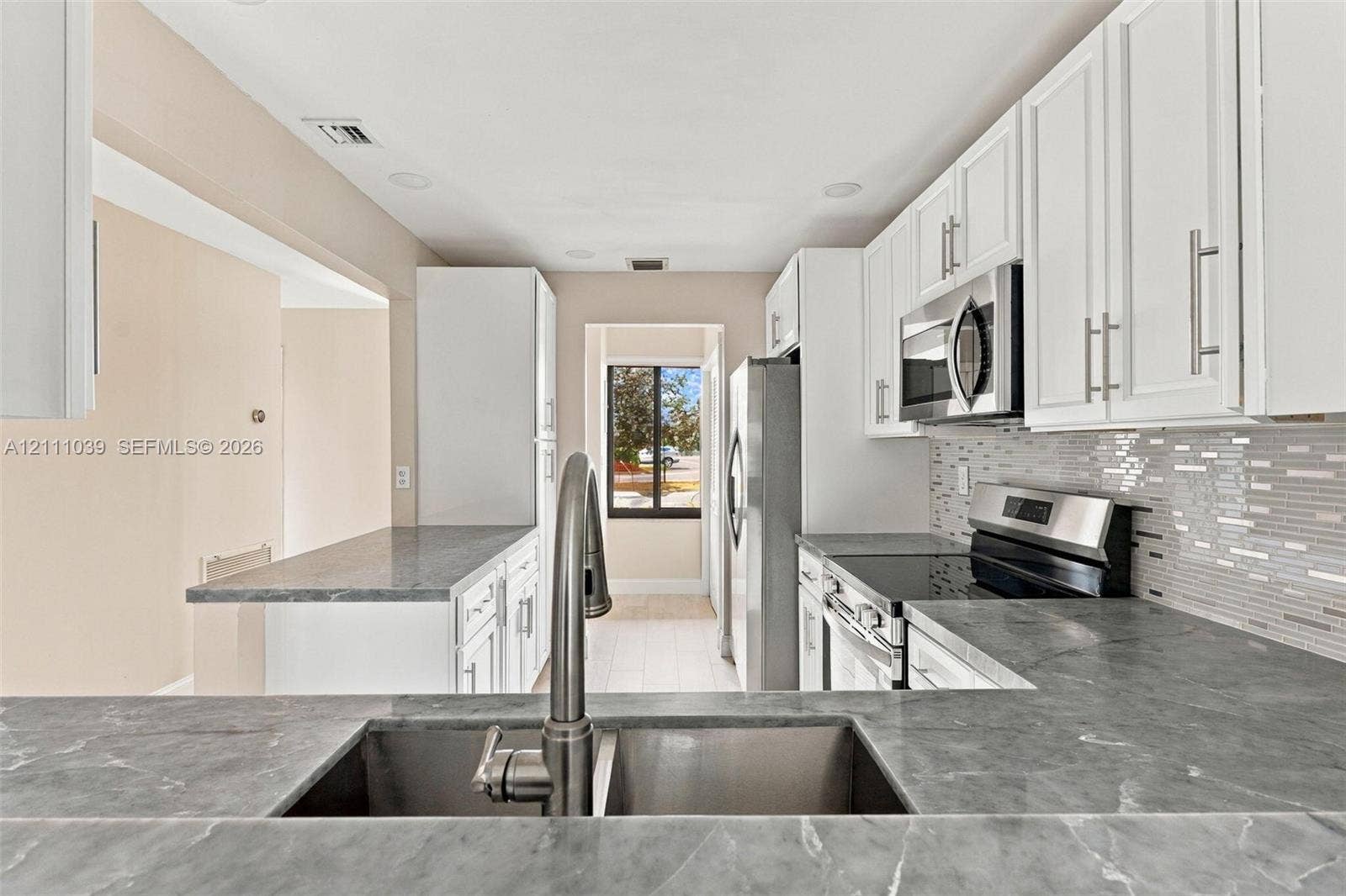 937 NW 79th Terrace, Plantation, FL 33324 Photo 5