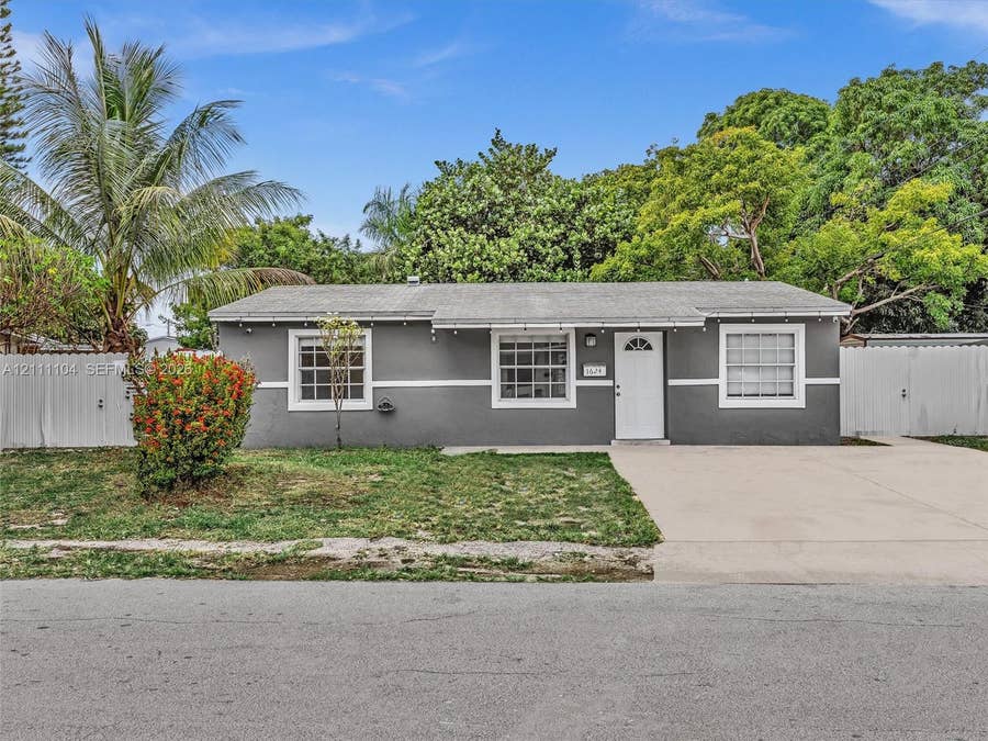 Property photo for 1624 S 23rd Avenue, Hollywood, FL