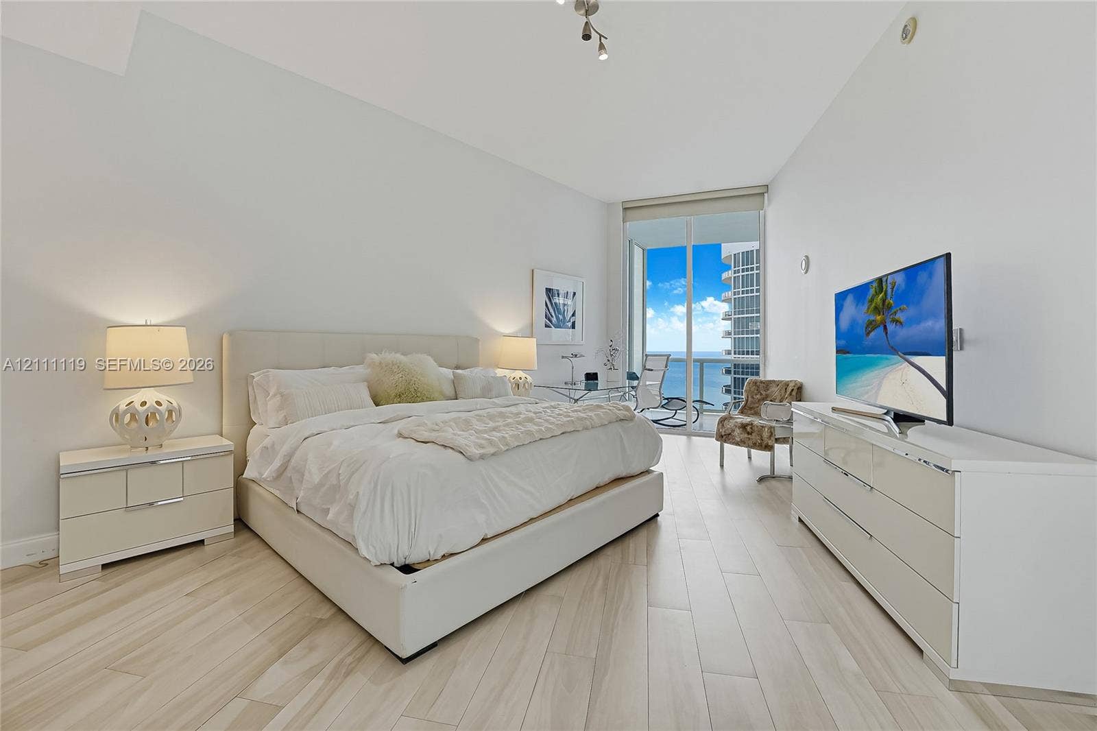 15901 Collins Avenue, #3907, Sunny Isles Beach, FL 33160 Photo 9
