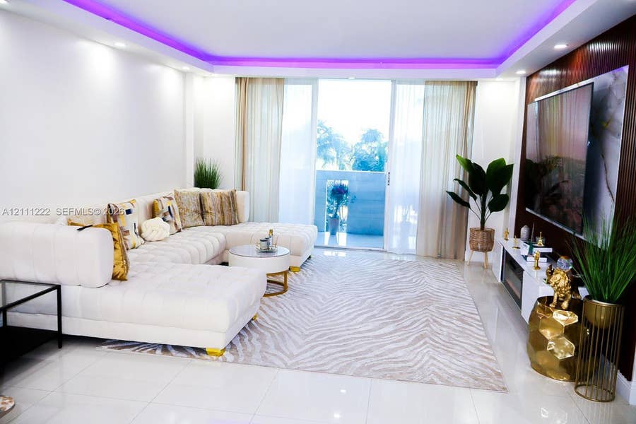 Property photo for 800 West Avenue, #426, Miami Beach, FL