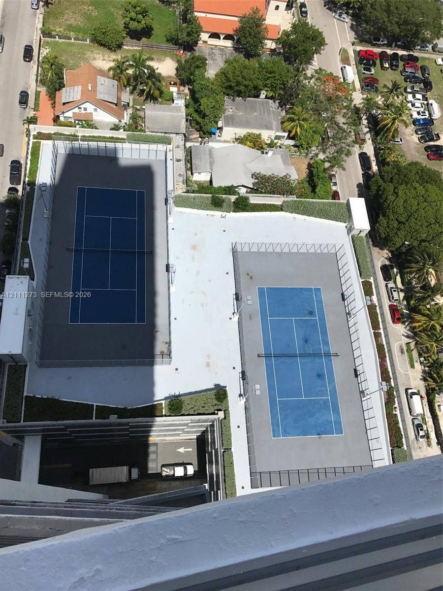 460 NE 28th Street, #3101, Miami, Miami, FL 33137 Tennis courts