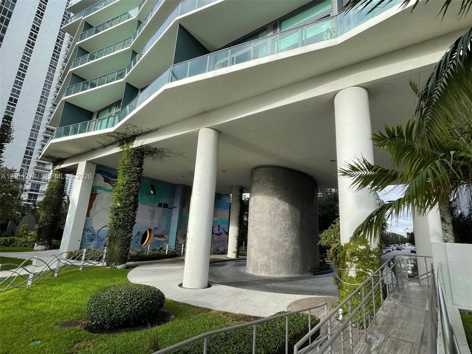 460 NE 28th Street, #3101, Miami, Miami, FL 33137 Front of Icon Bay