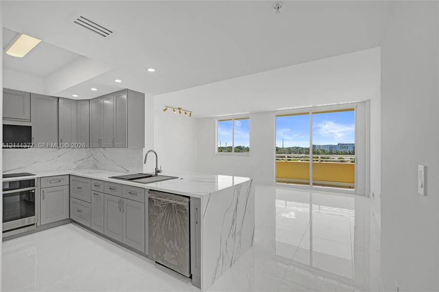 Property photo for 2775 NE 187th Street, #514, Aventura, FL