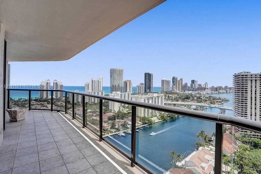 Property photo for 19667 Turnberry Way, #26B, Aventura, FL