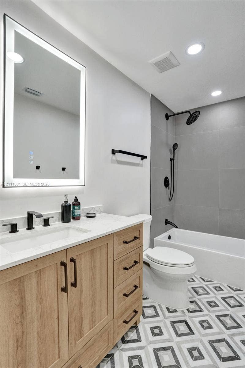 9381 NW 37th Court, Sunrise, FL 33351 3rd bath