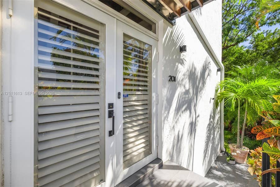 Property photo for 201 E Enid Drive, #31, Key Biscayne, FL