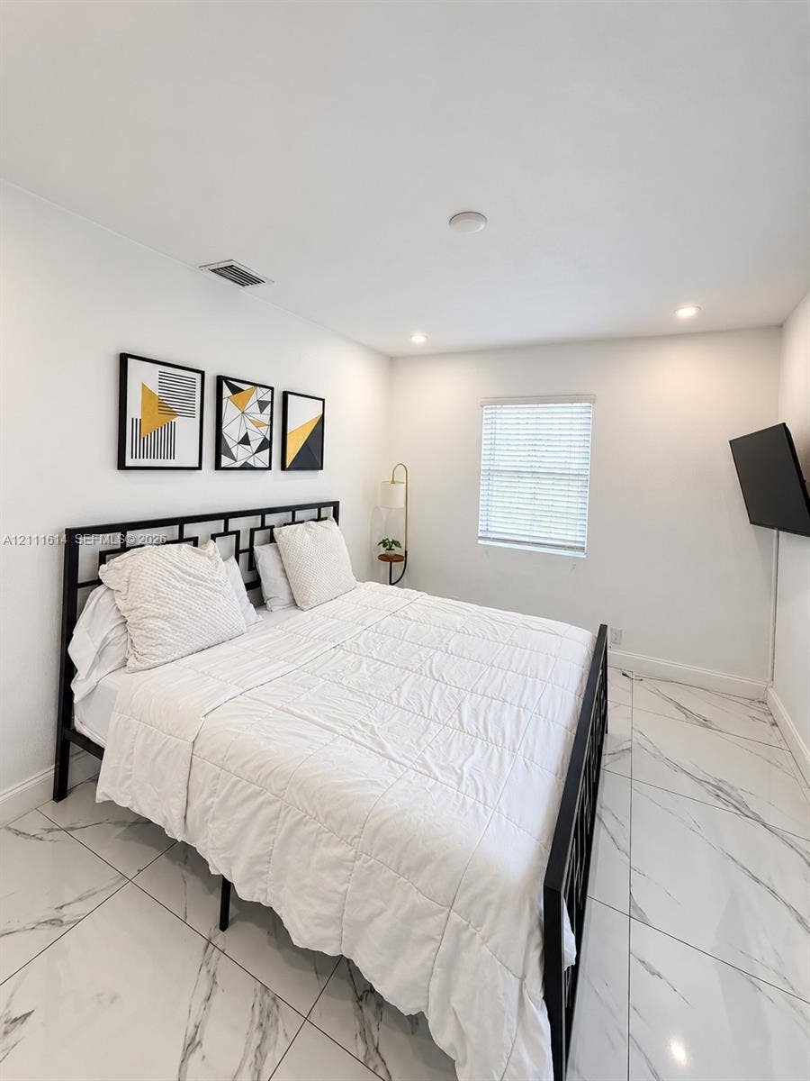 935 NE 164th Street, North Miami Beach, North Miami Beach, FL 33162 Photo 11