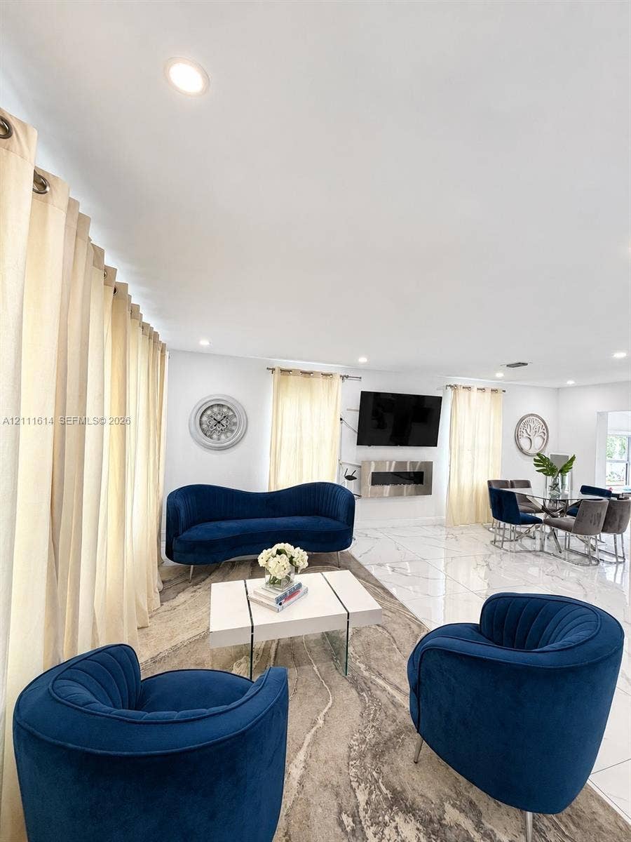 935 NE 164th Street, North Miami Beach, North Miami Beach, FL 33162 Photo 2