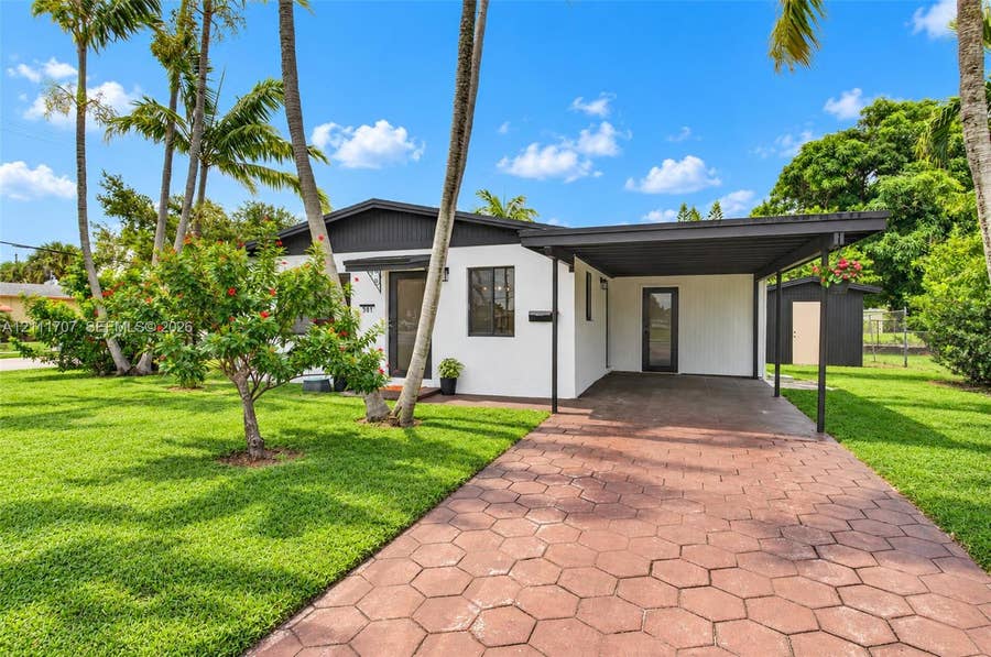 Property photo for 301 SW 12th Avenue, Delray Beach, FL