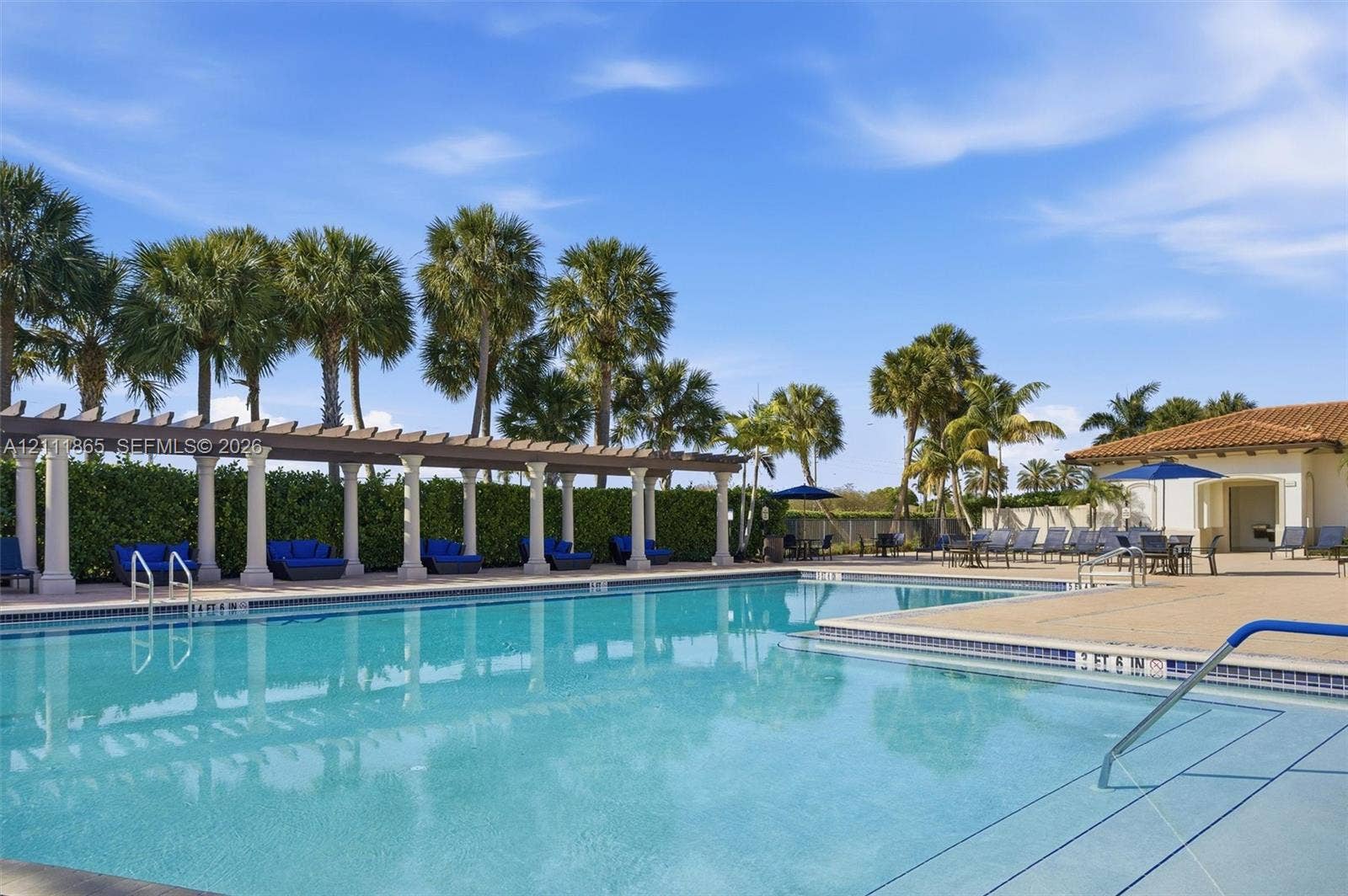 1034 SW 113th Avenue, Pembroke Pines, FL 33025 Large, heated community pool