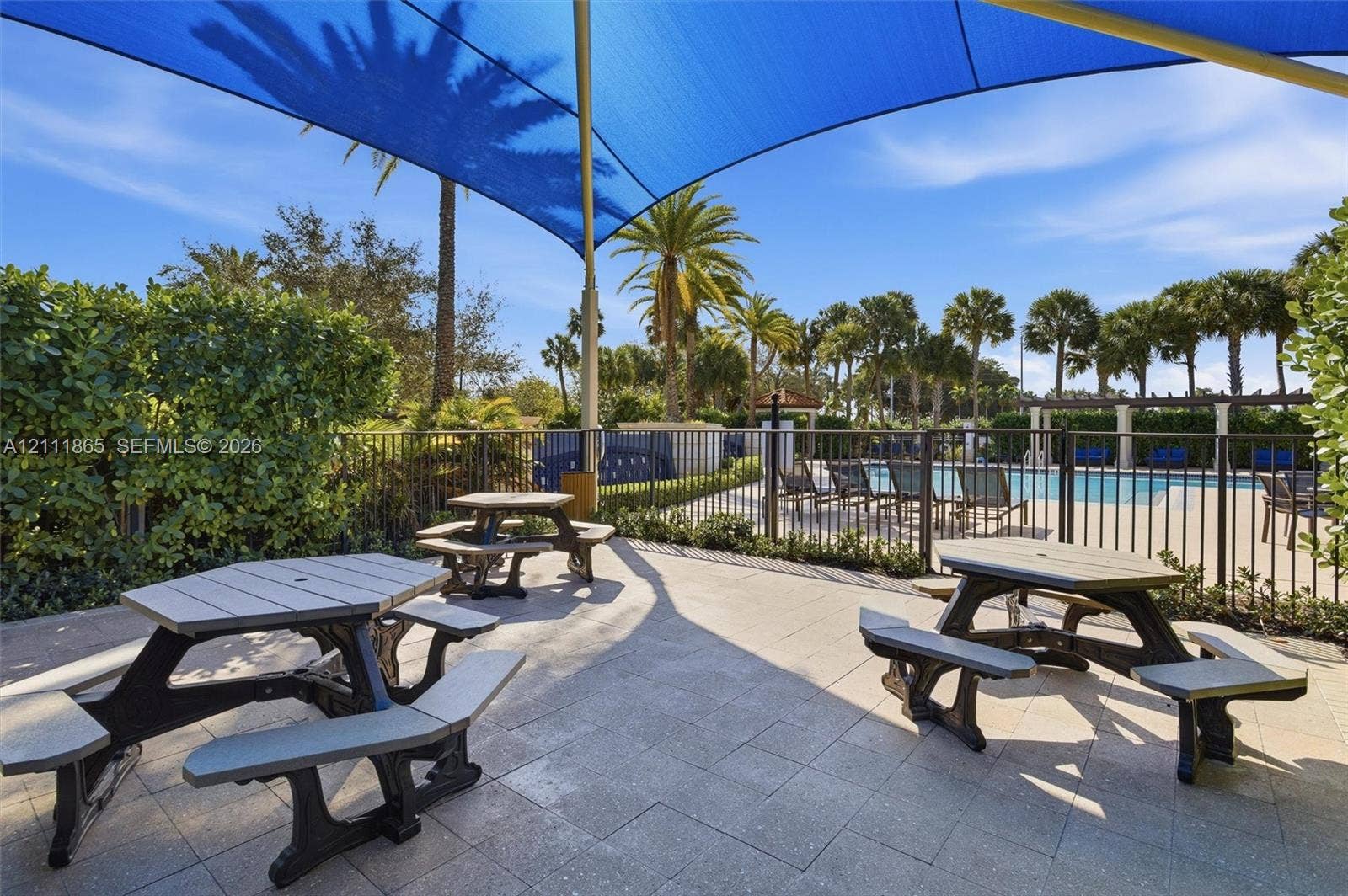 1034 SW 113th Avenue, Pembroke Pines, FL 33025 Poolside picnic area