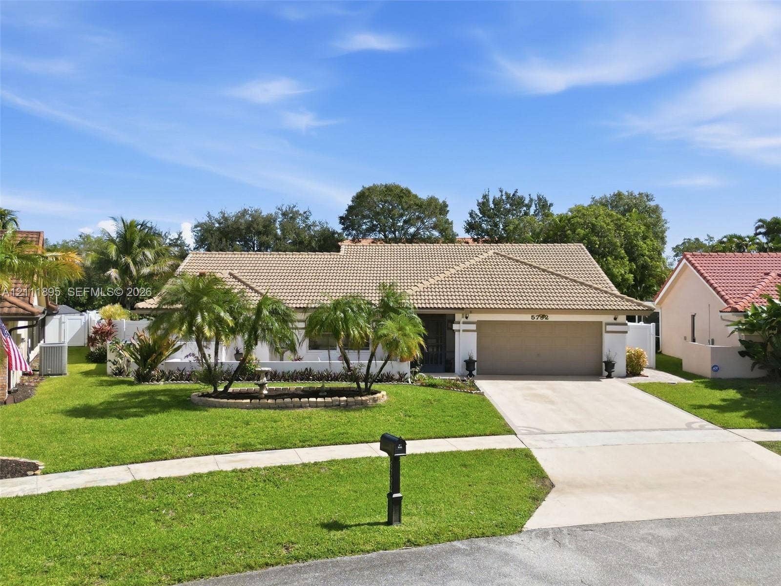 5792 Sun Pointe Circle, Boynton Beach, FL 33437 Photo 1