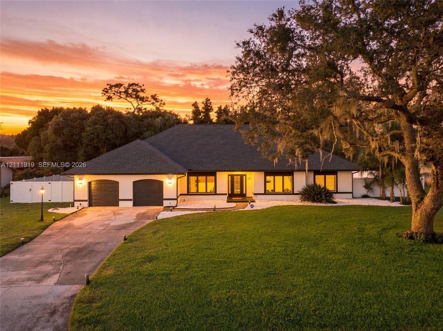 Property photo for 137 Arrowhead Lane, Haines City, FL