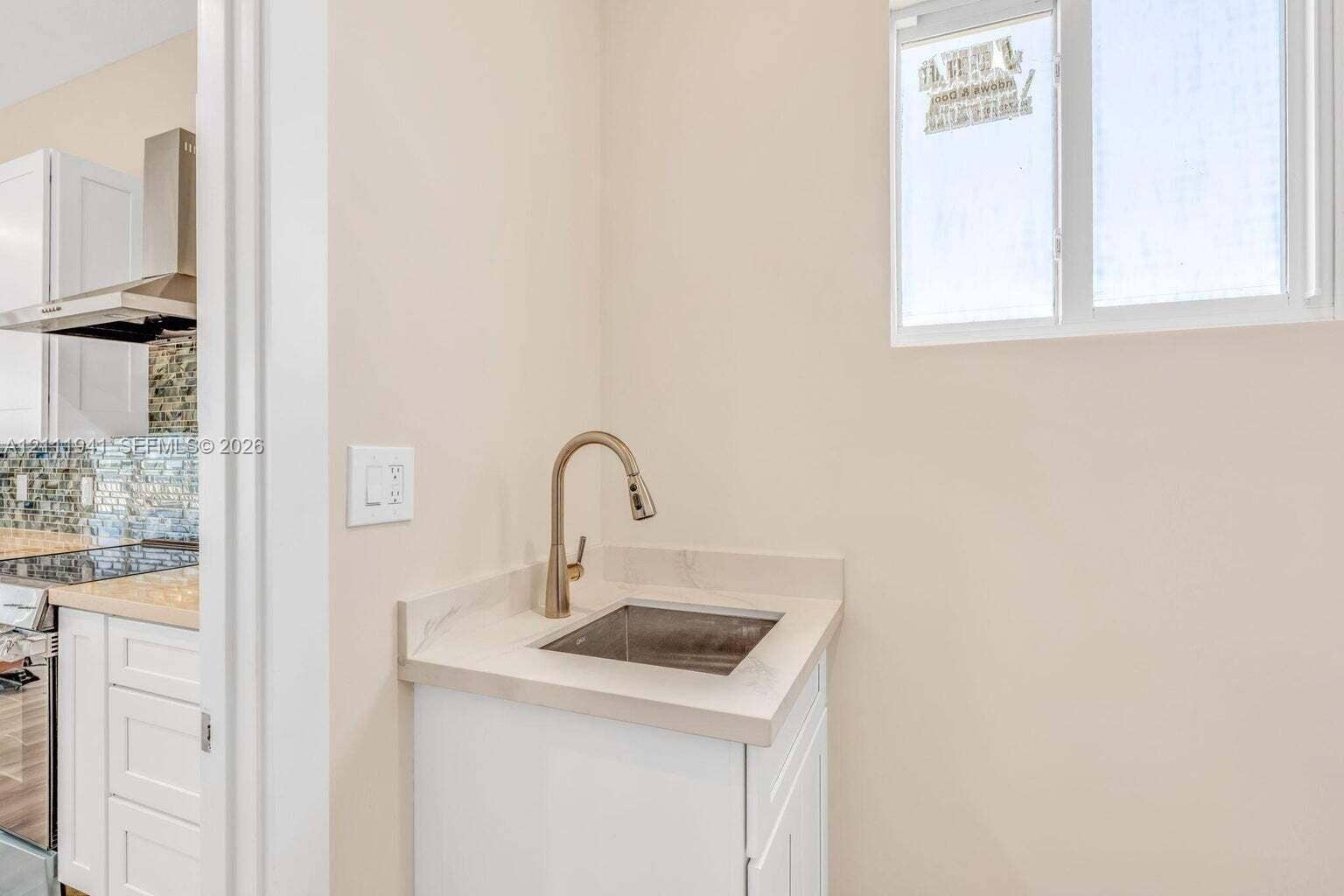 30995 Watson Boulevard, Big Pine Key, FL 33043 Laundry Room