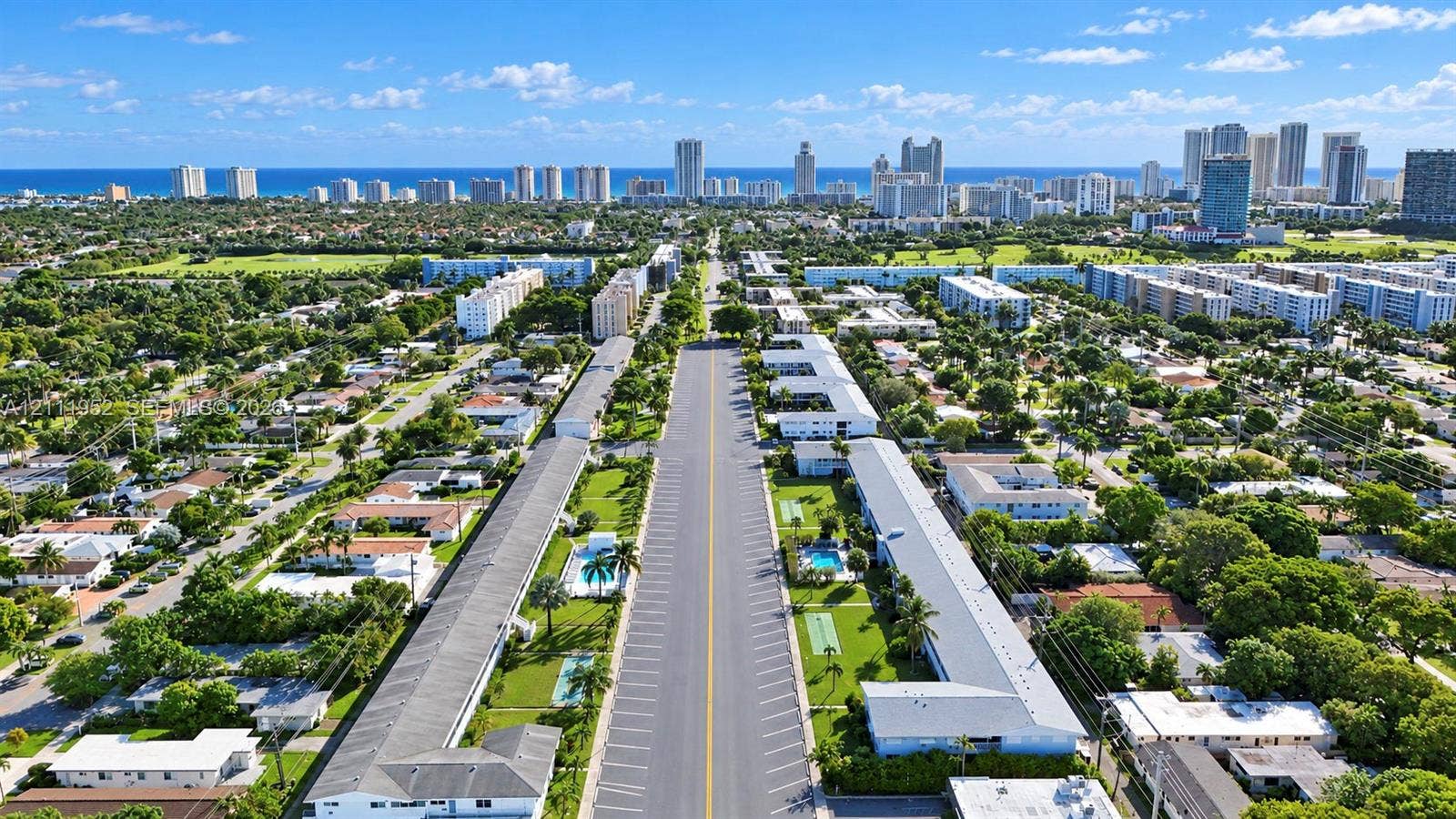 Aerial perspective showing proximity to the beach and ocean.