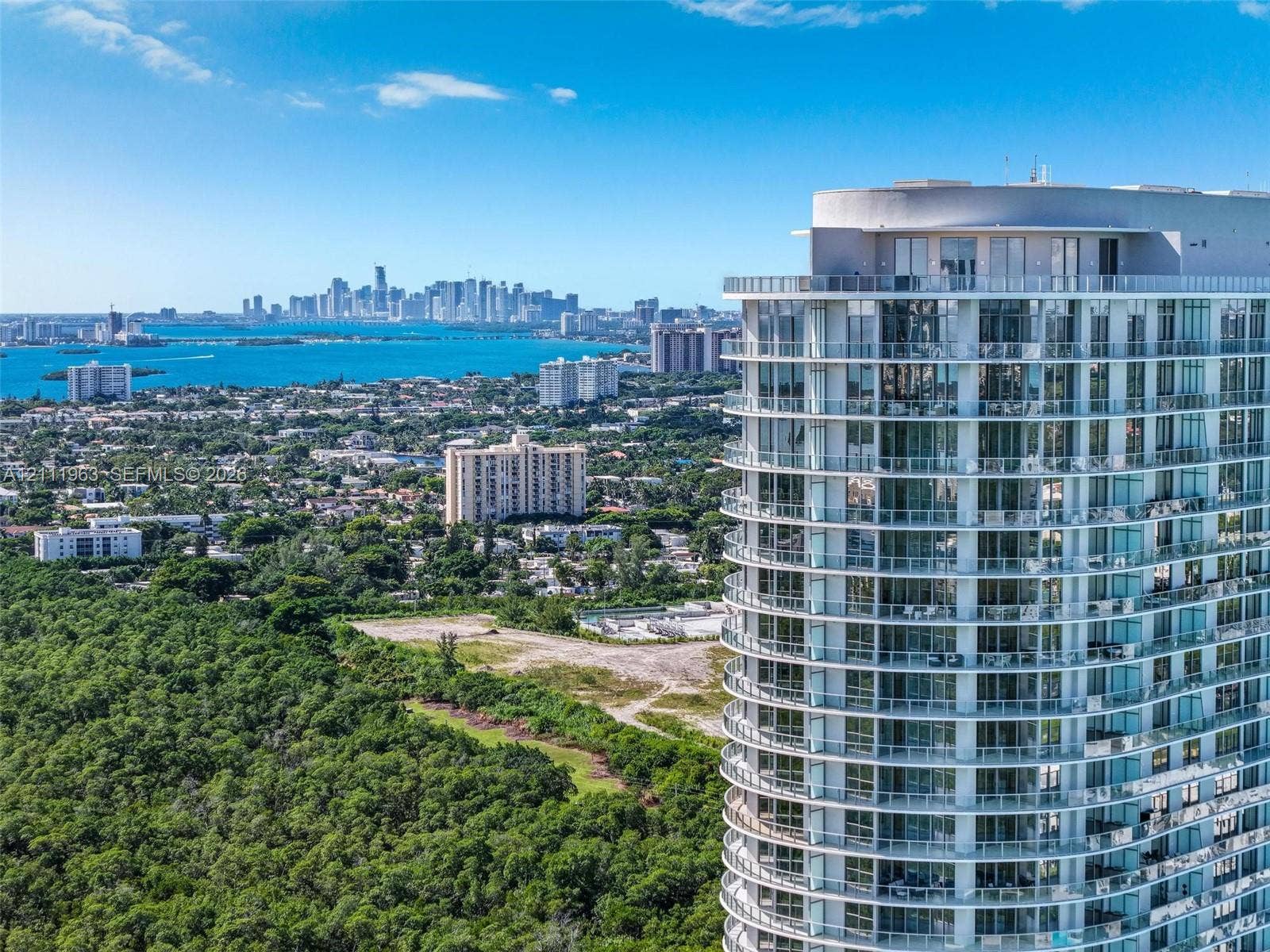 Photo 77