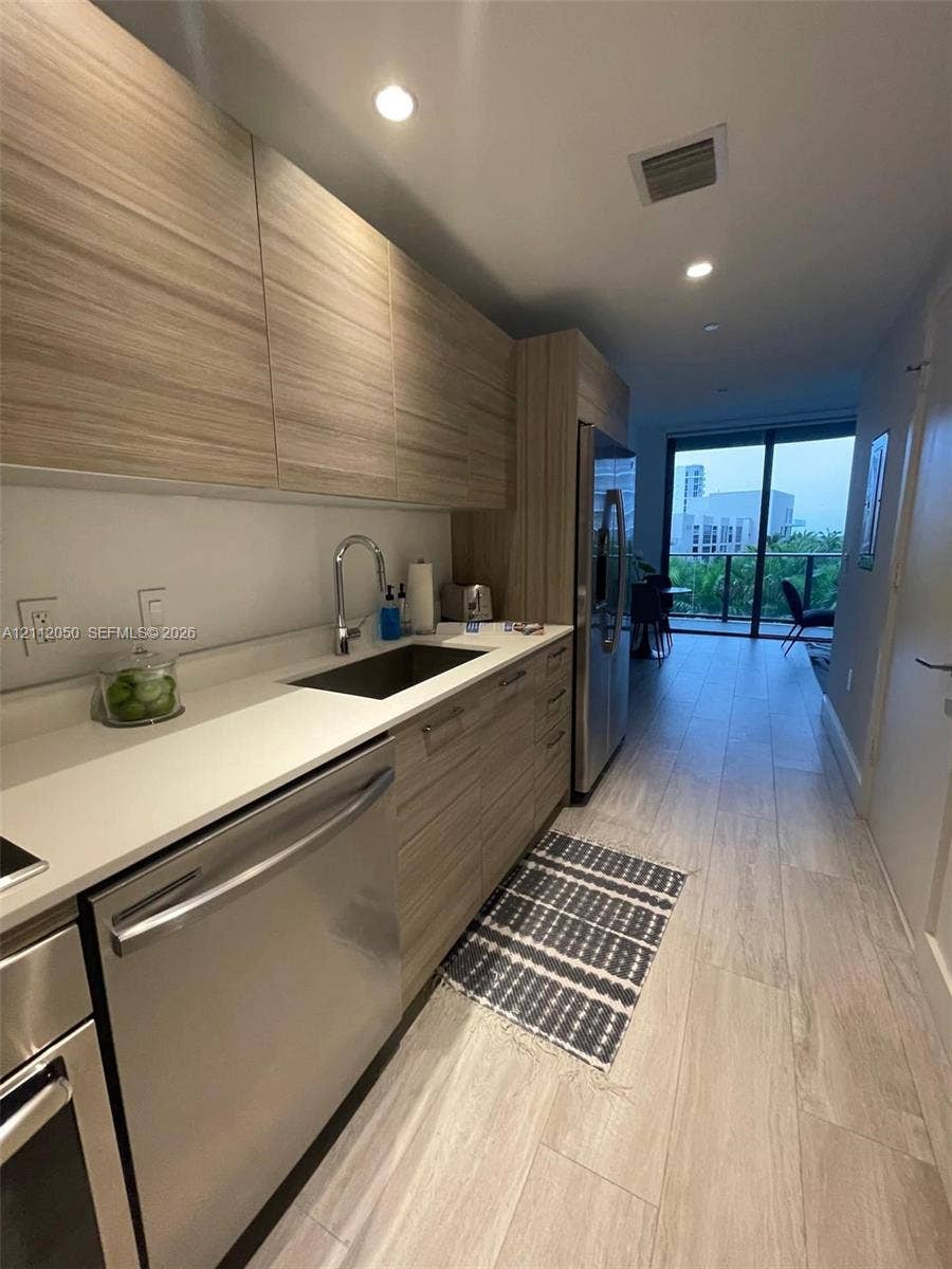 Property photo for 121 NE 34th Street, #1015, Miami, FL