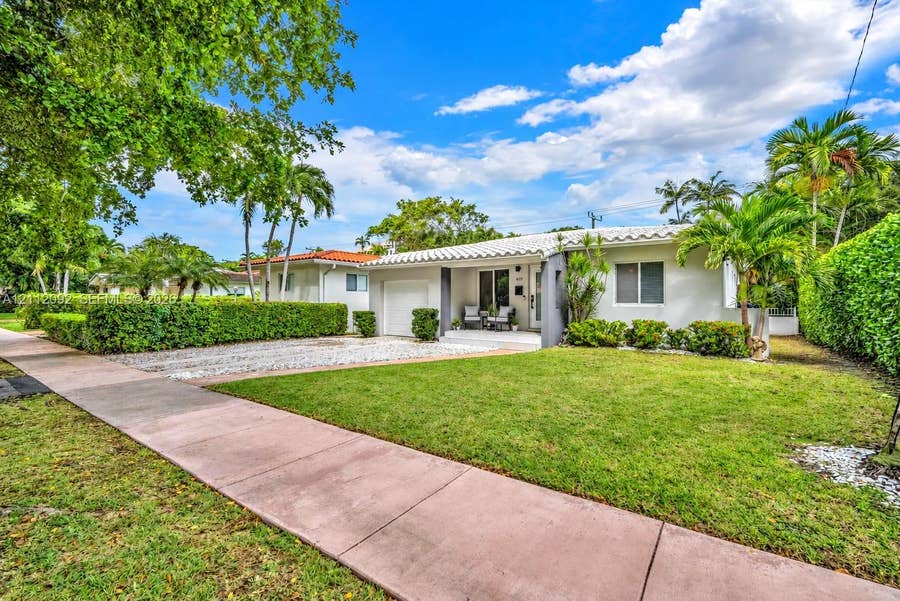 Property photo for 419 Sevilla Avenue, Coral Gables, FL