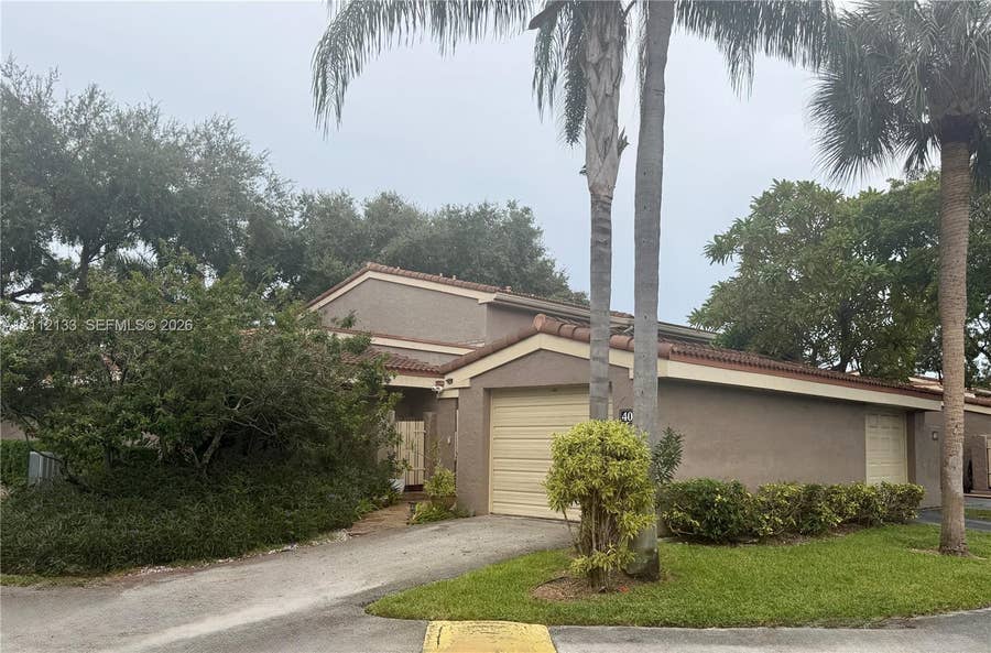 Property photo for 407 Bonnie Brae Way, #22, Hollywood, FL