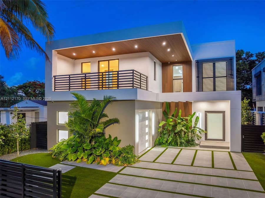 Property photo for 260 NW 47th Street, Miami, FL