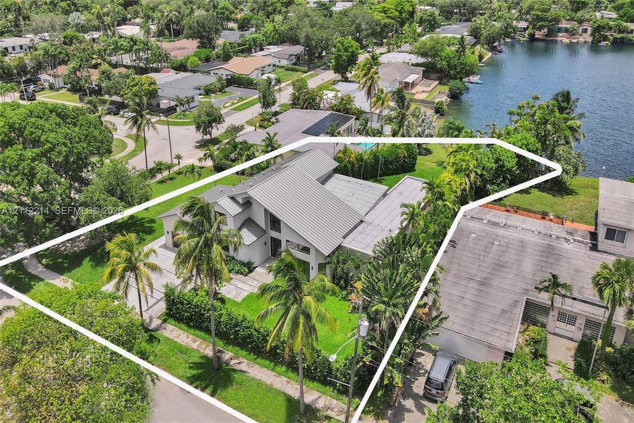 Property photo for 19651 NE 19th Place, North Miami Beach, FL