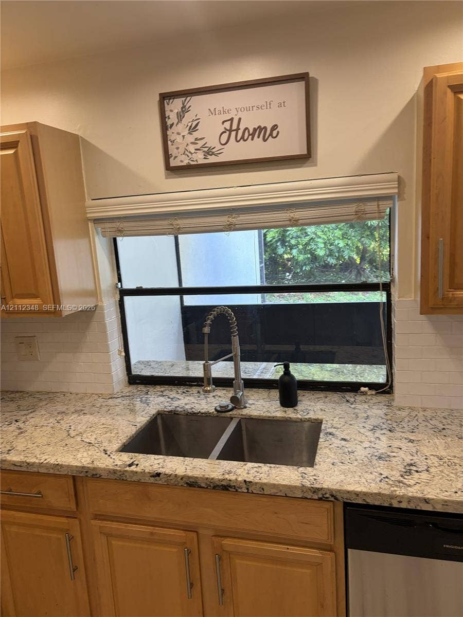 1410-1412 NW 93rd Terrace, #1412, Coral Springs, Coral Springs, FL 33071 Photo 11