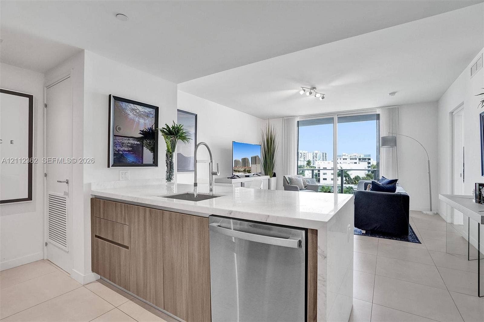 401 N Birch Road, #513, Fort Lauderdale, FL 33304 Photo 8