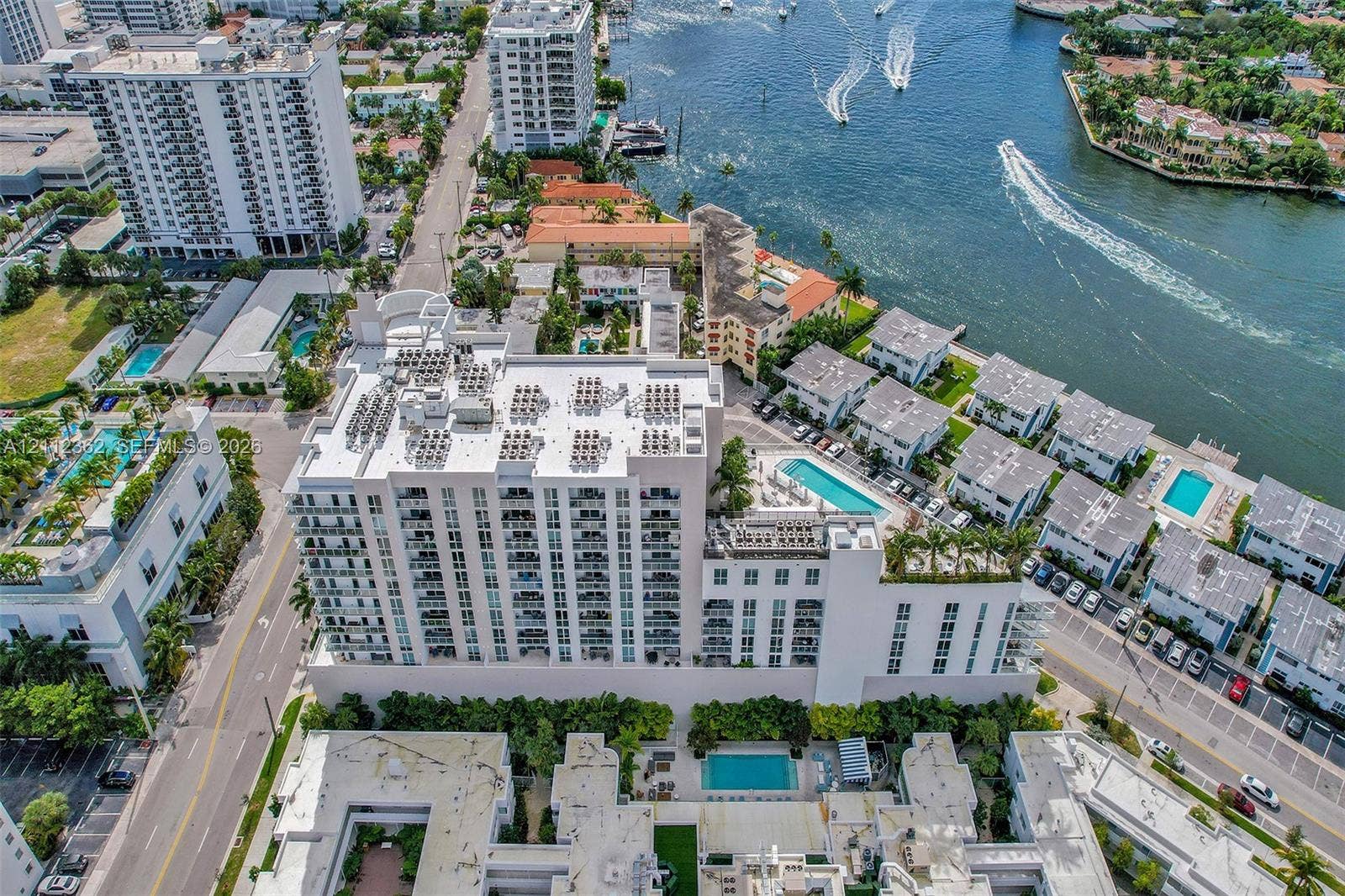 401 N Birch Road, #513, Fort Lauderdale, FL 33304 Photo 2