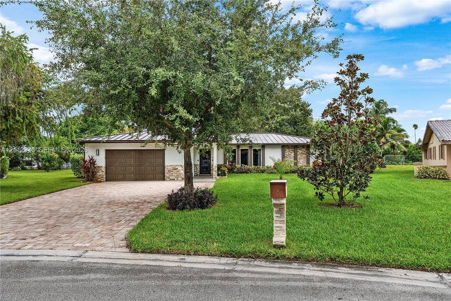 Property photo for 10936 NW 41st Drive, Coral Springs, FL
