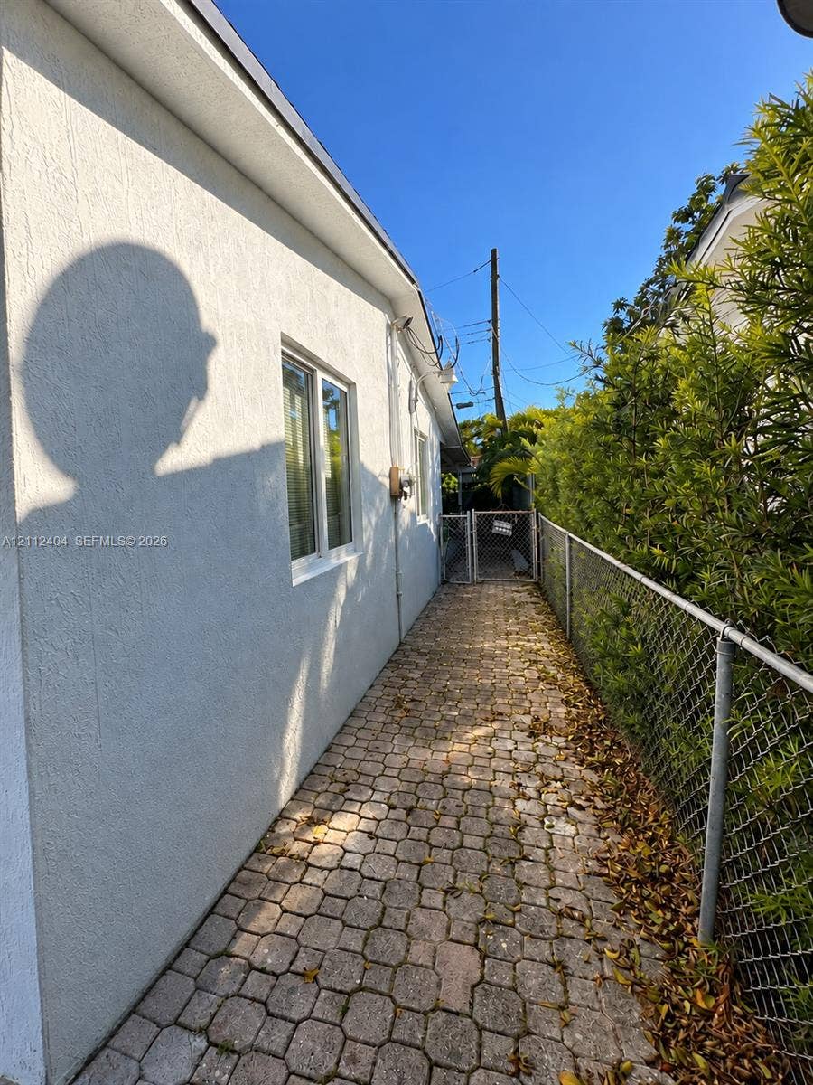 1932 NW 18th Street, #1932, Miami, Miami, FL 33125 Photo 4