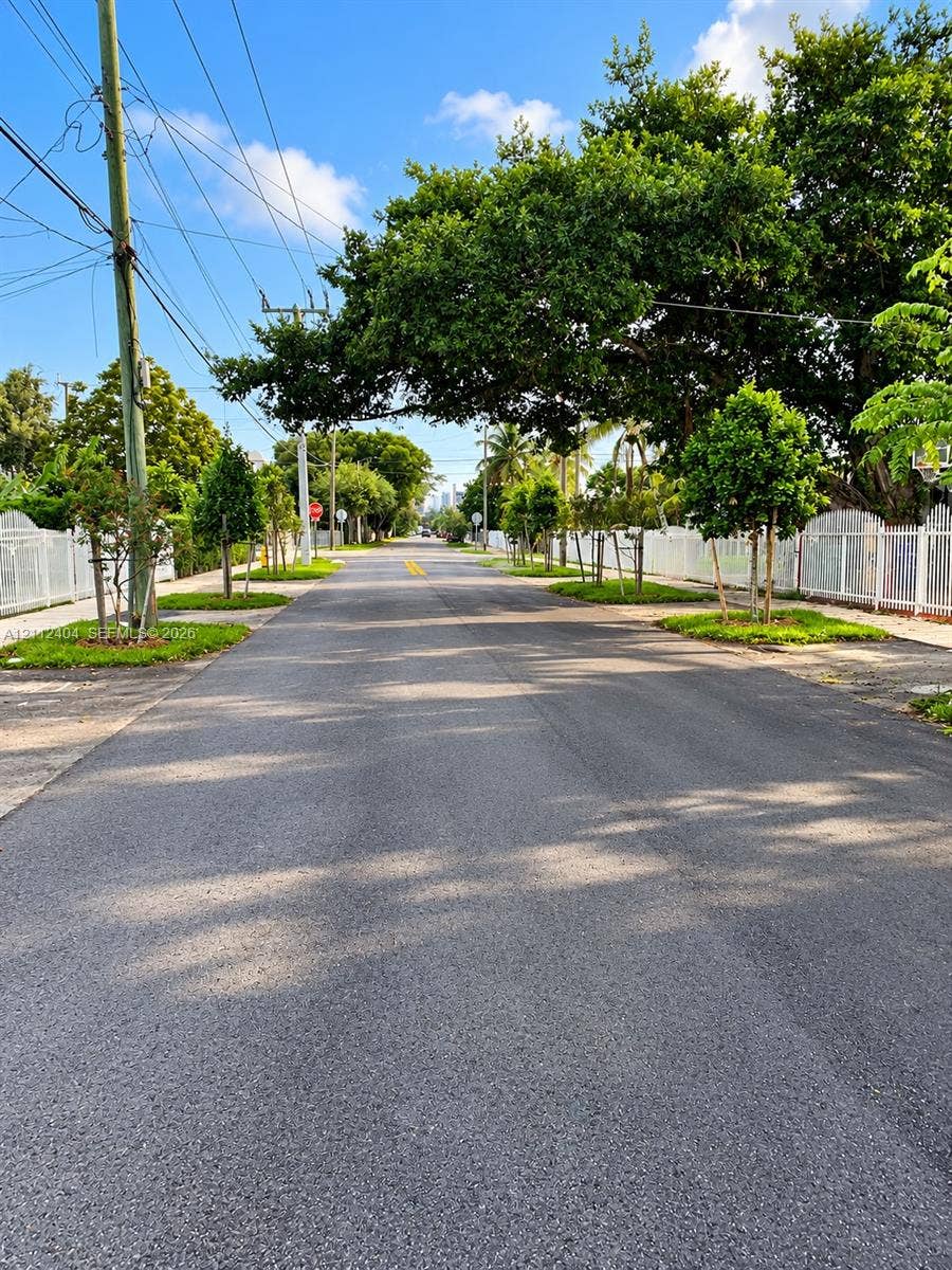 1932 NW 18th Street, #1932, Miami, Miami, FL 33125 Photo 23