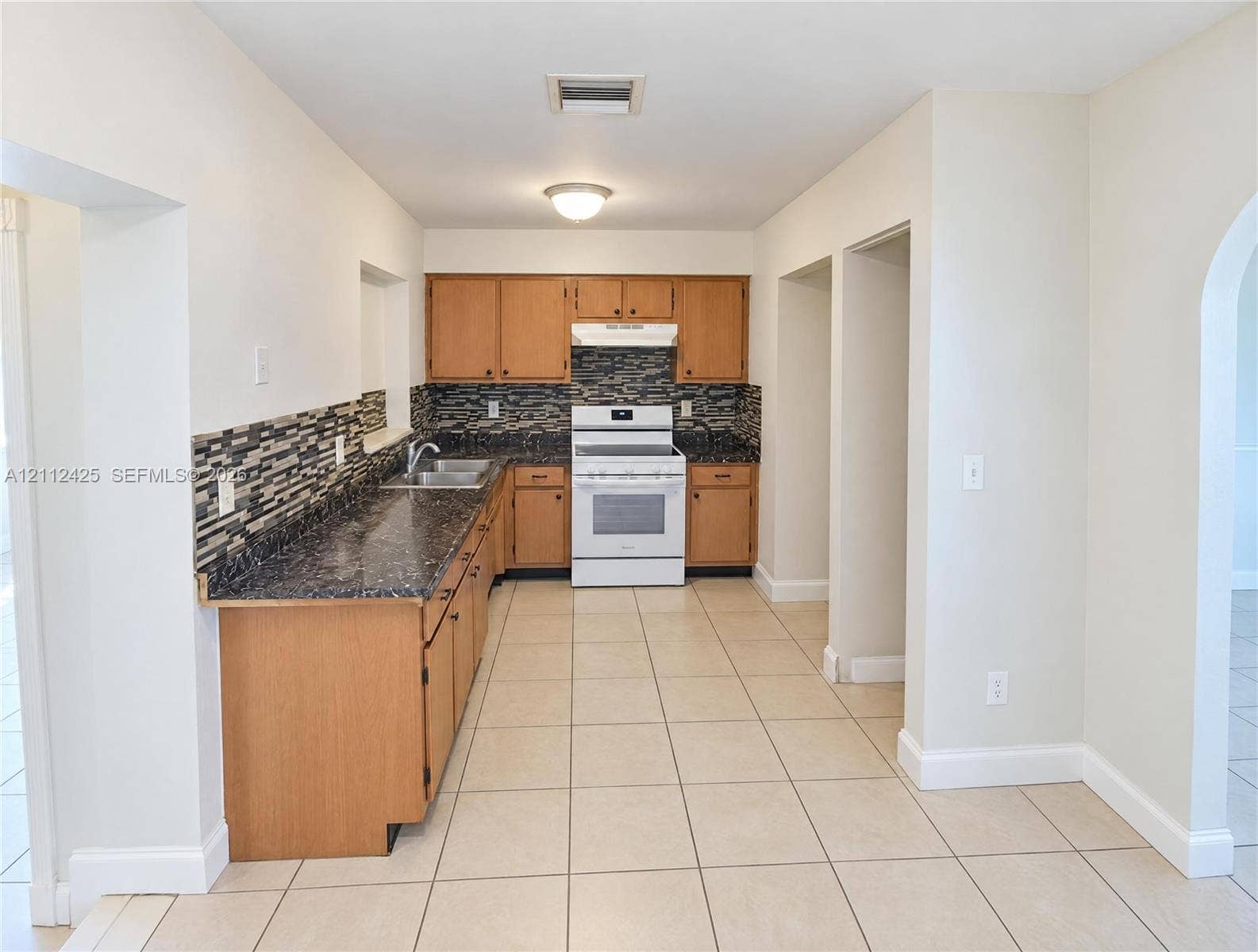 154 SE Soneto Court, Port St Lucie, FL 34983 Photo 3