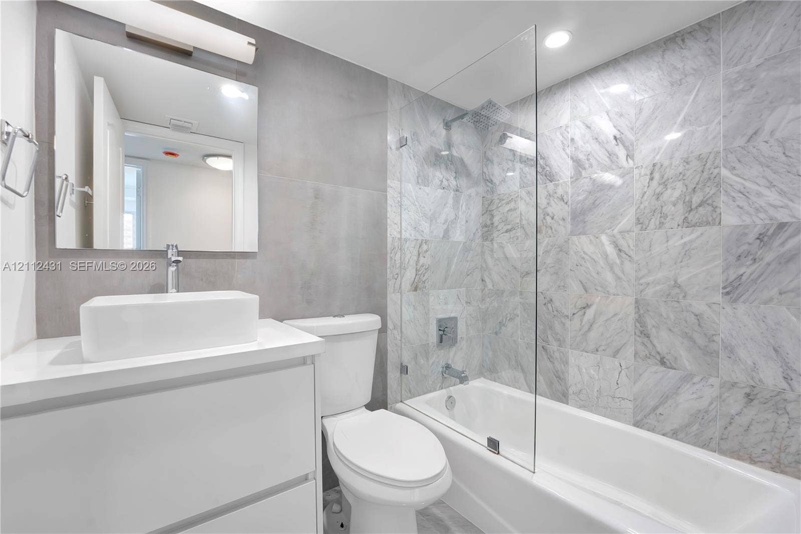 2nd bathroom