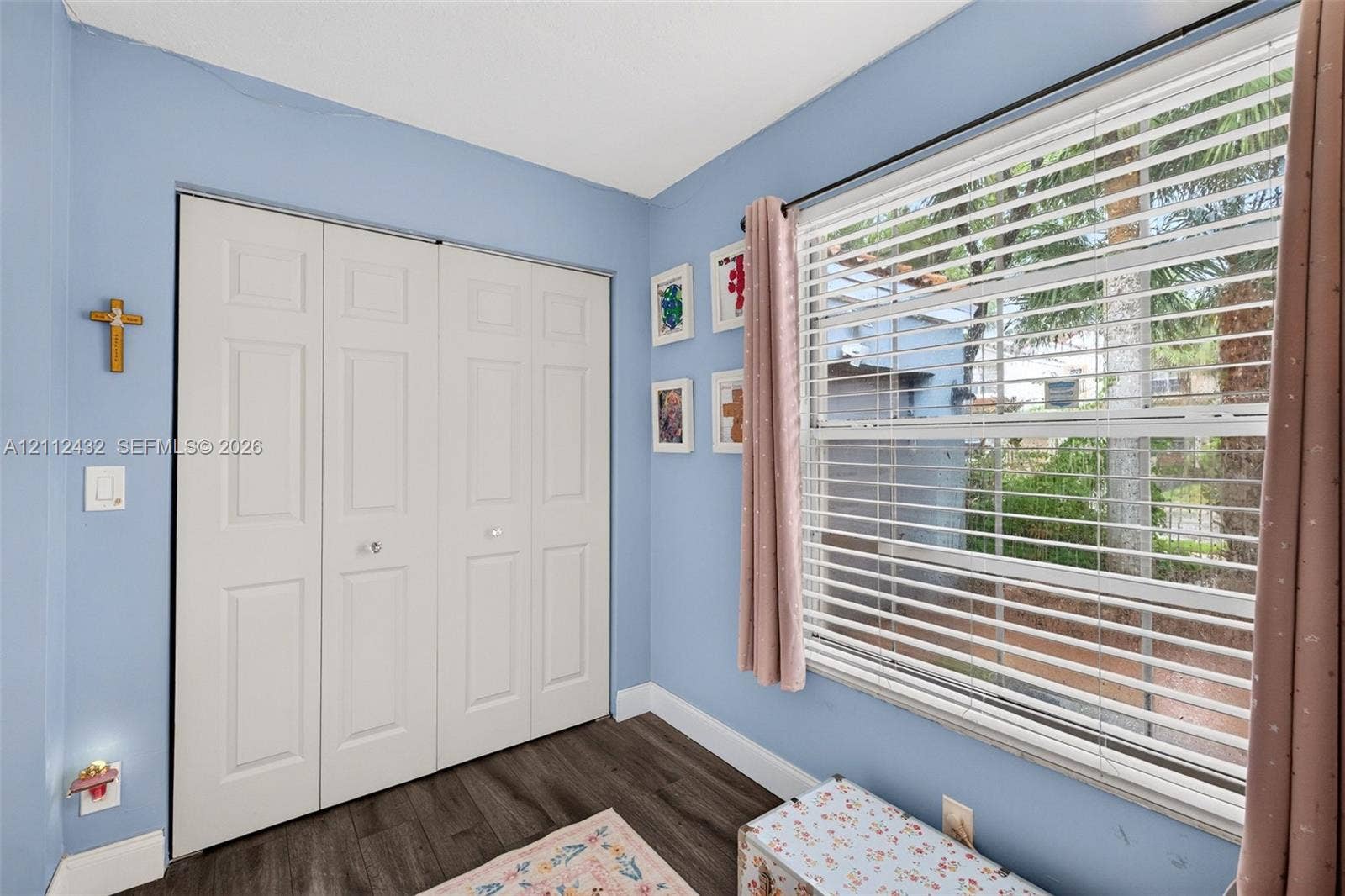 10545 NW 11th Court, Plantation, FL 33322 Room featuring wood-look flooring and large closet