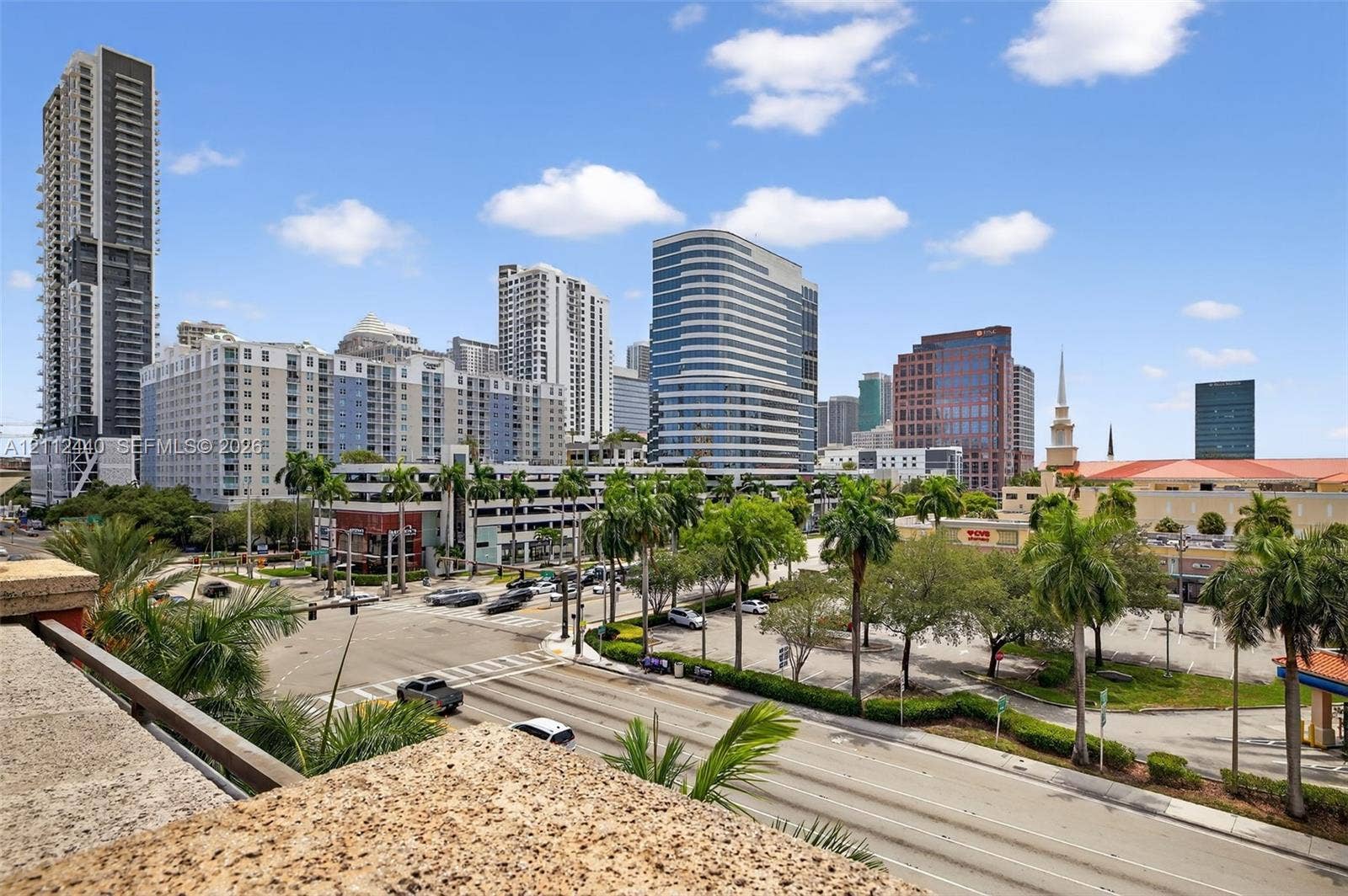 110 N Federal Highway, #914, Fort Lauderdale, FL 33301 Urban location off the pool deck