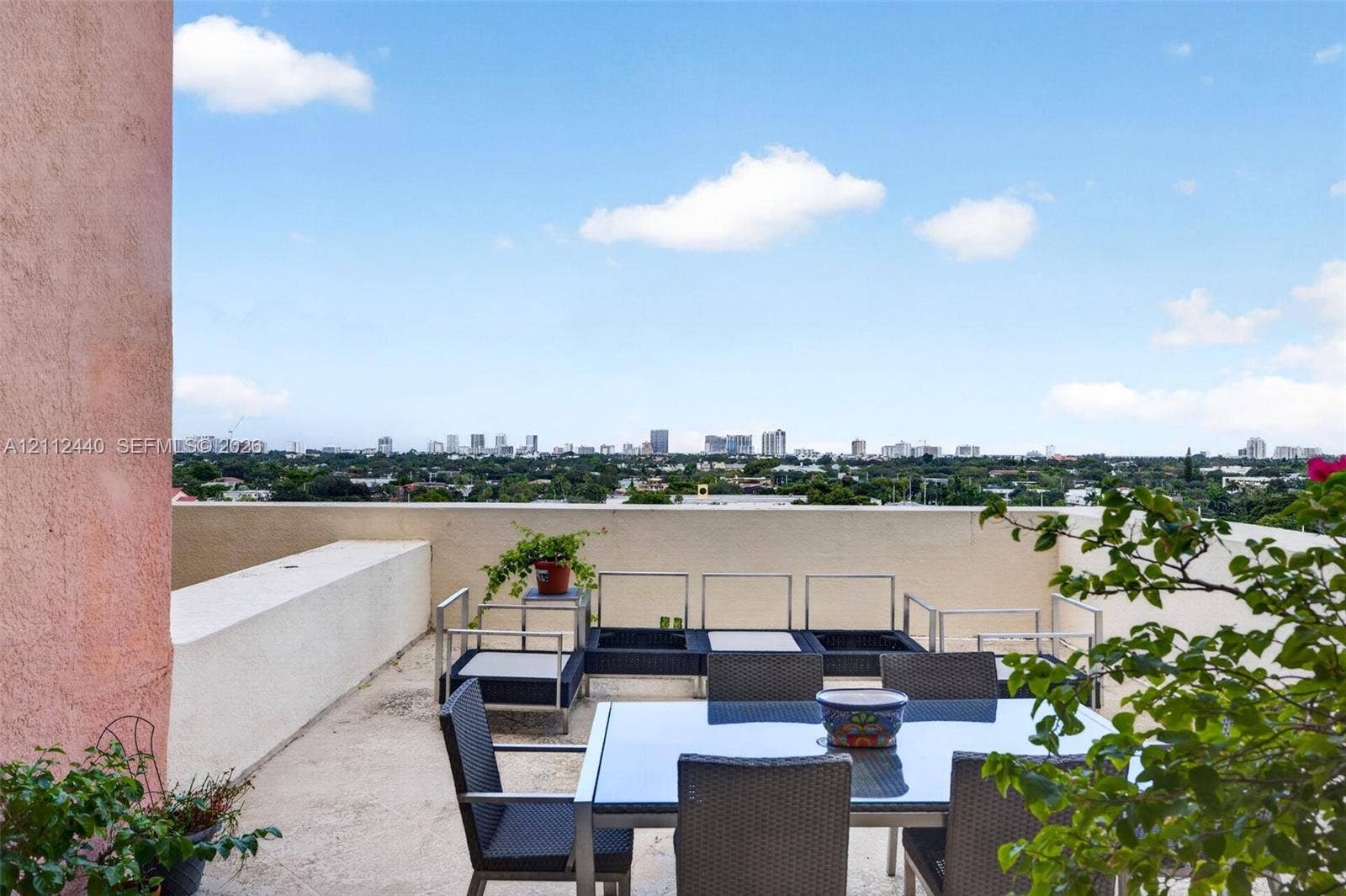 110 N Federal Highway, #914, Fort Lauderdale, FL 33301 Oversized terrace featuring views to the east
