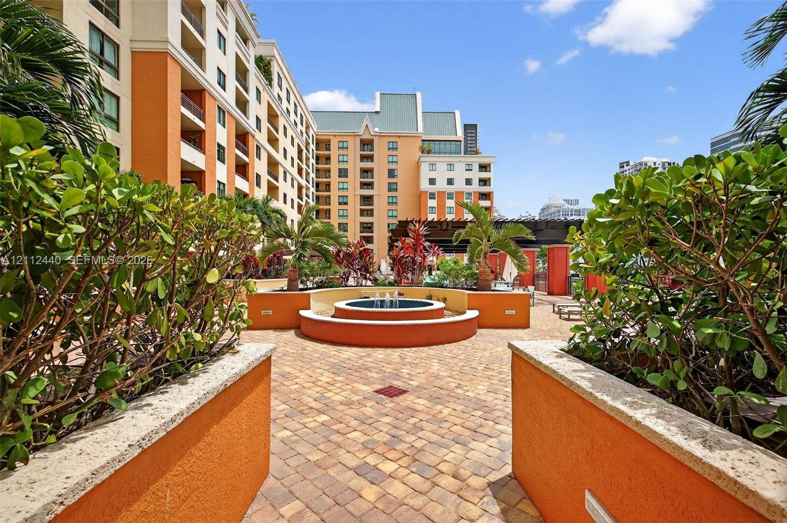 110 N Federal Highway, #914, Fort Lauderdale, FL 33301 Courtyard w/ tiered fountain