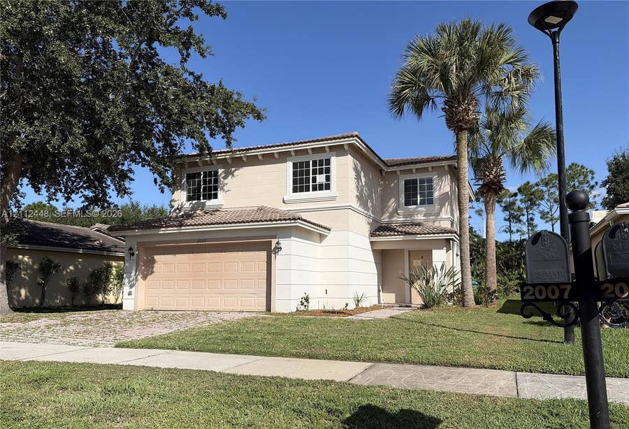 Property photo for 2007 SW Marblehead Way, Port St Lucie, FL