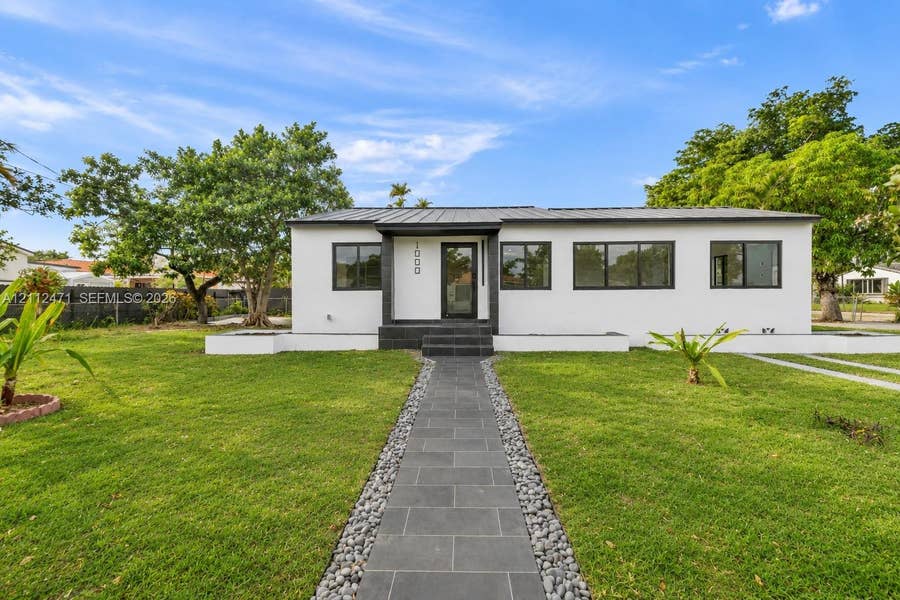 Property photo for 1000 SW 62nd Avenue, West Miami, FL