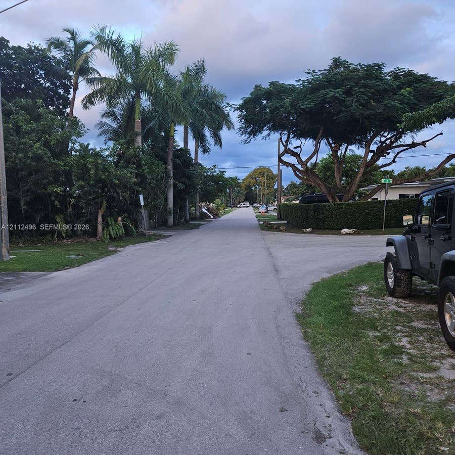 Property photo for 290 NE 115th Street, Miami, FL