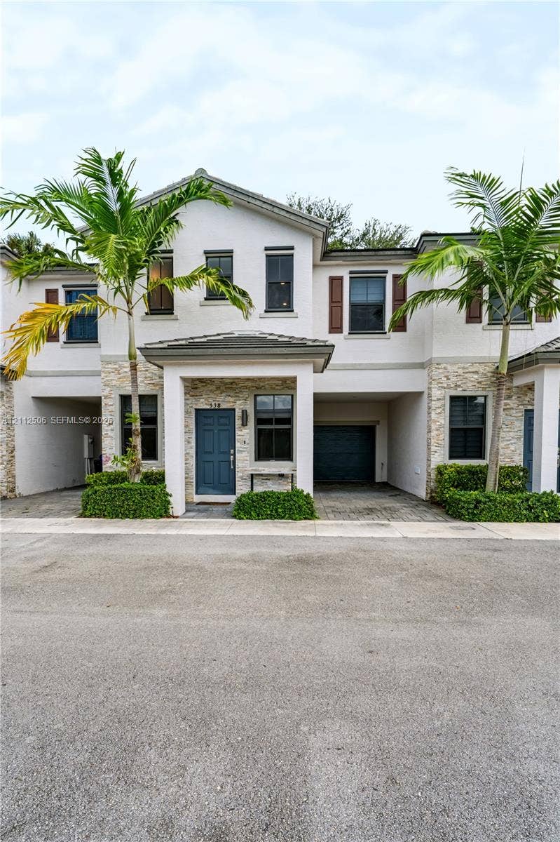 Property photo for 538 SW 19th Terrace, Fort Lauderdale, FL