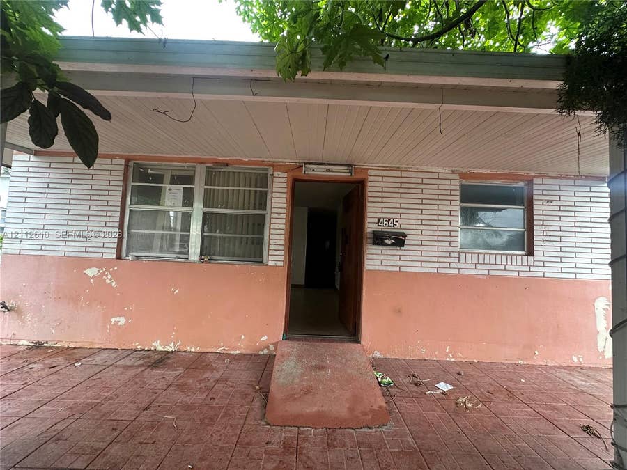 Property photo for Hialeah, FL