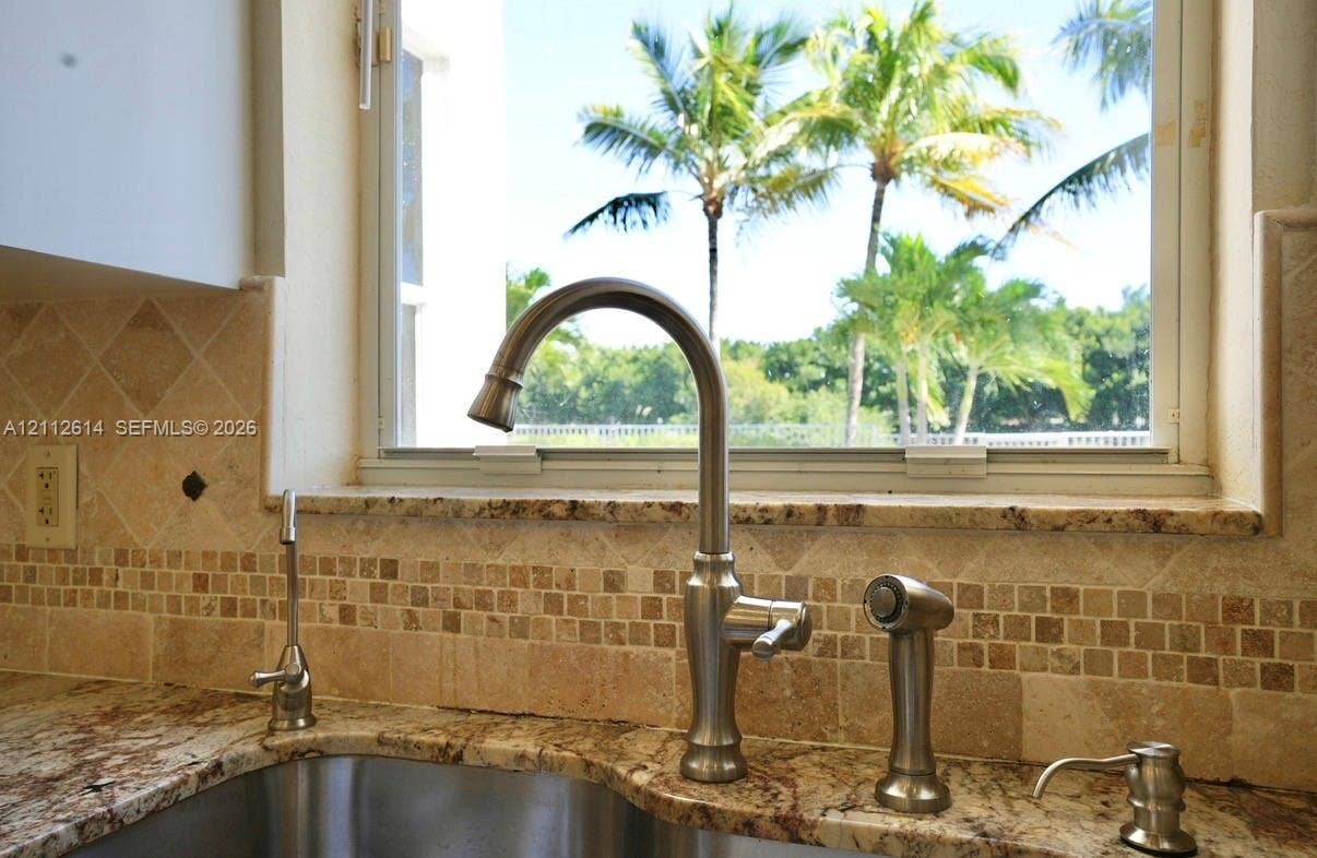 1422 Victoria Isle Drive, Weston, FL 33327 Photo 21