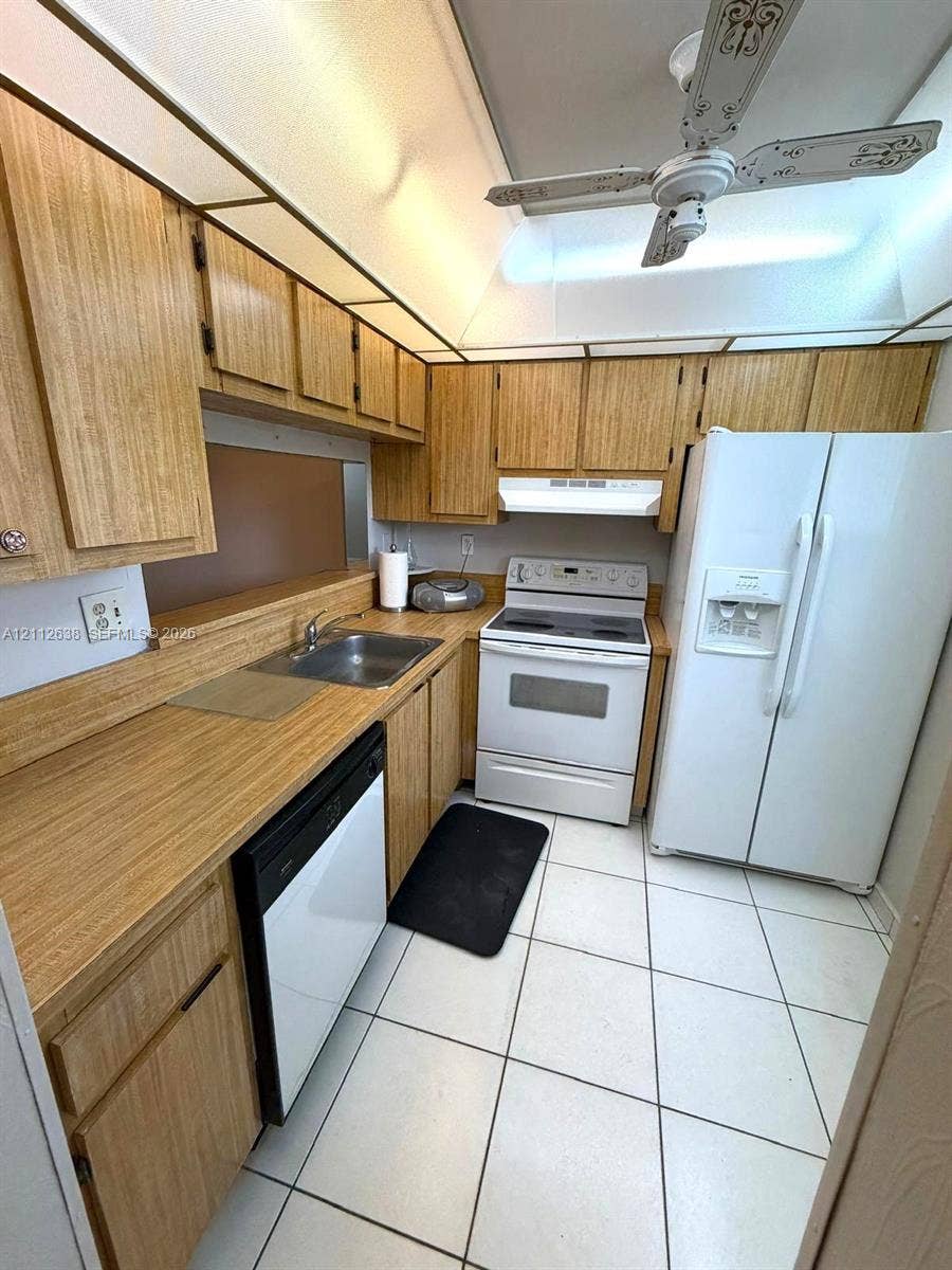 9200 Lime Bay Boulevard, #312, Tamarac, Tamarac, FL 33321 Photo 11